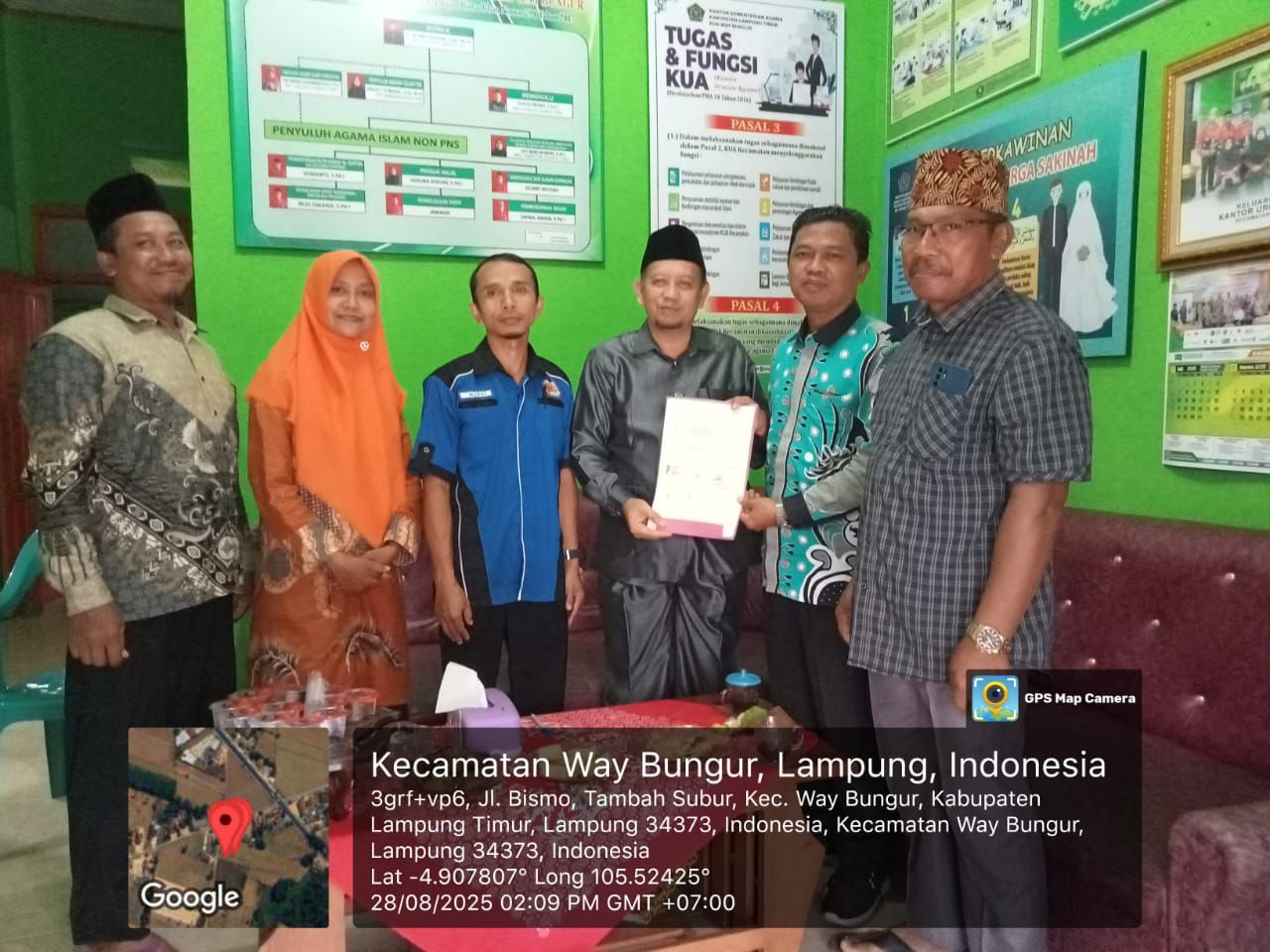 Penandatanganan Ikrar Wakaf Masjid Al Jihad Tegal Ombo dan TK ABA Bungur Tanjung Tirto 