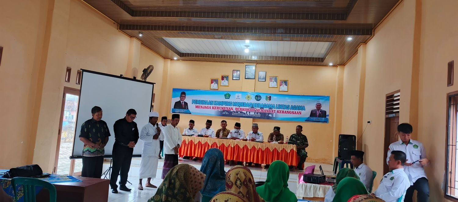 Jaga Kerukunan Umat Beragama, Penyuluh Agama KUA Batanghari Ikuti Pembinaan Kampung Moderasi Beragama Lintas Agama di Sukadana