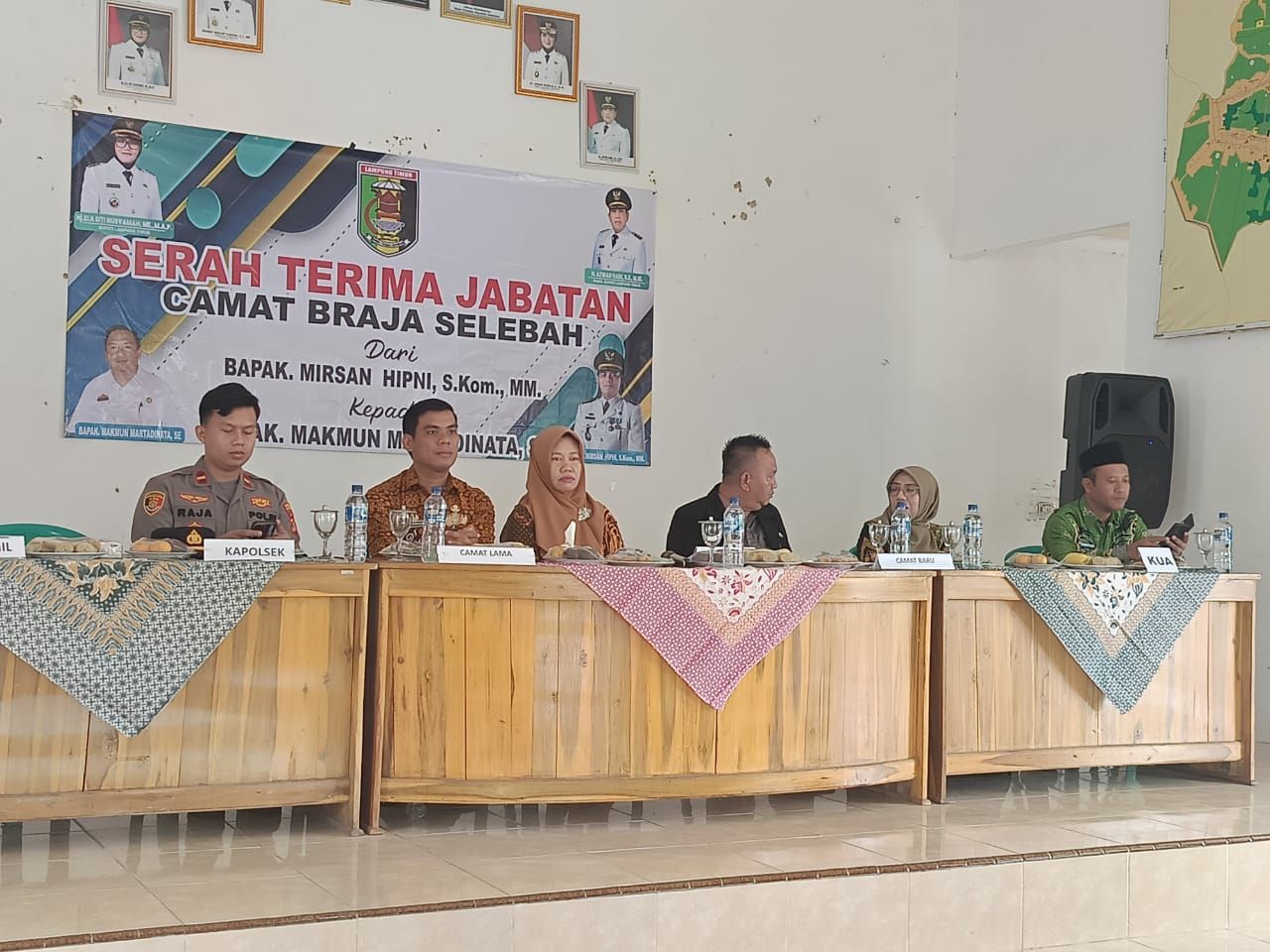 Kepala KUA Braja Selebah Pimpin Doa pada Acara Sertijab Camat Braja Selebah