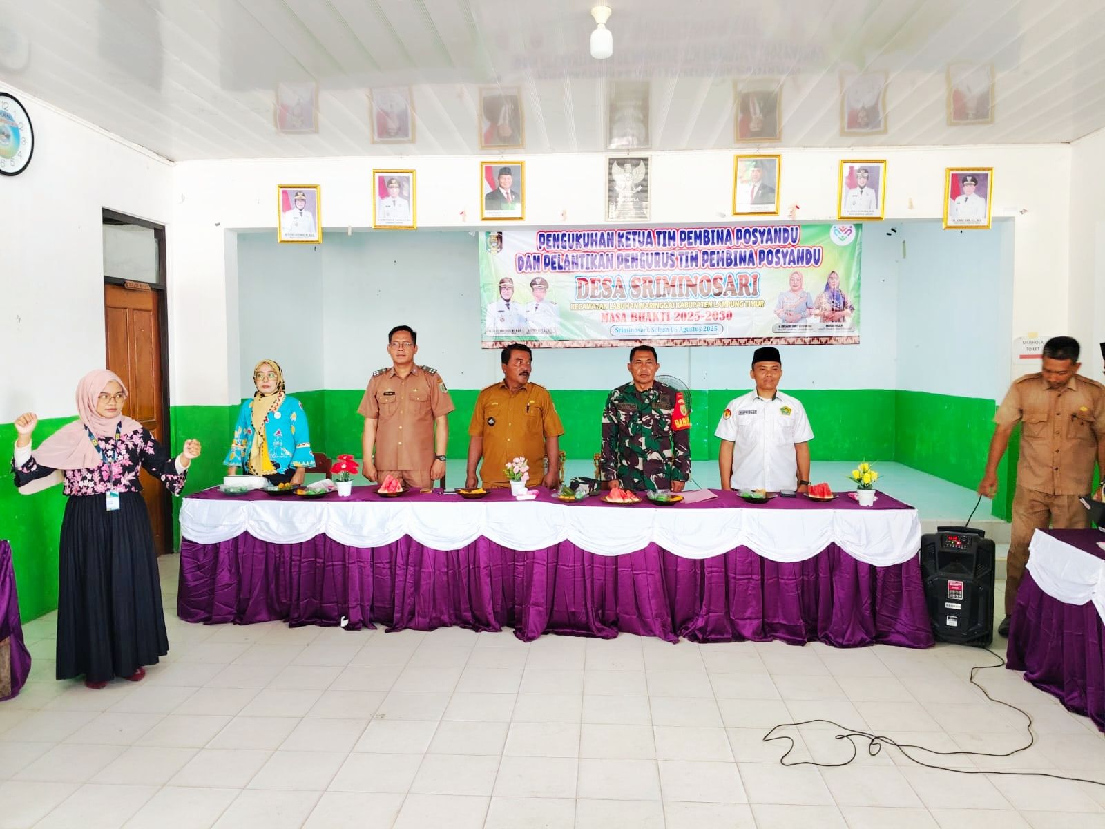 Sinergi untuk Kesehatan Keluarga: Penghulu KUA Labuhan Maringgai Hadiri Pengukuhan dan Pelantikan Tim Posyandu Desa Sriminosari 