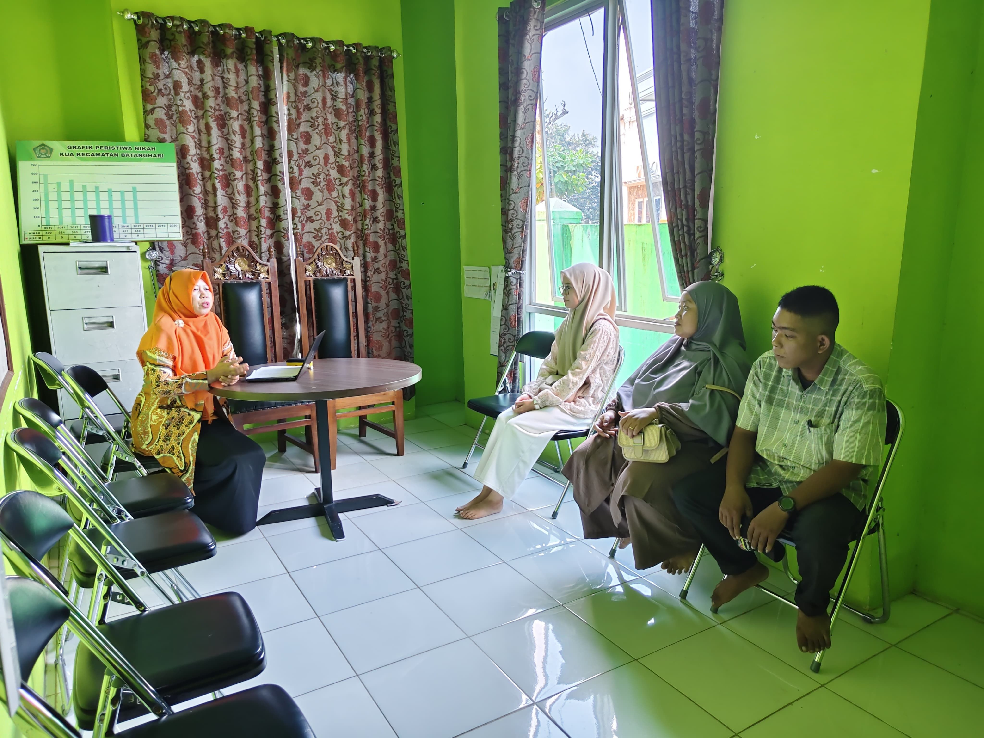 Bimwin Pranikah KUA Batanghari Bekali Catin dengan Pemahaman Psikologi Keluarga