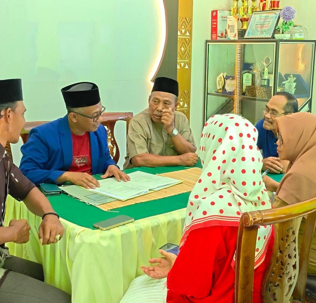 KUA Batanghari Laksanakan Ikrar Wakaf dan Penandatanganan E-AIW Tanah untuk TPA Al Ikhlas