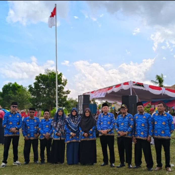 Pegawai KUA Way Bungur Ikuti Upacara HUT RI ke-80 dan Gelar Doa Syukur