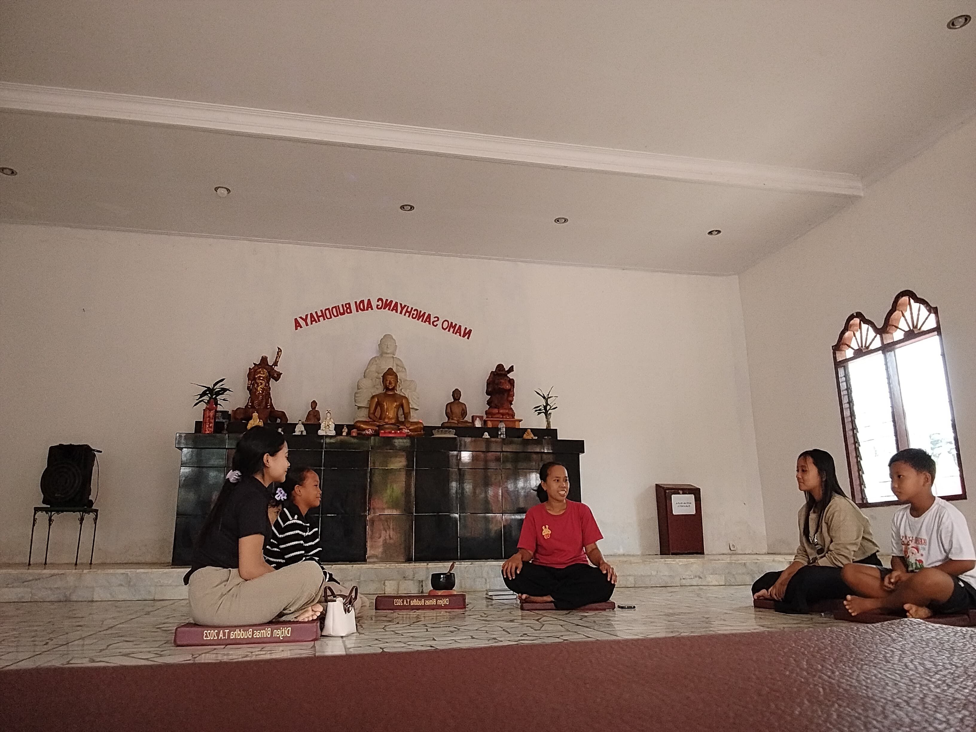 Sekolah Minggu di Vihara Amerta: Penyuluh Agama Buddha Bentuk Generasi Berkarakter dan Spiritual