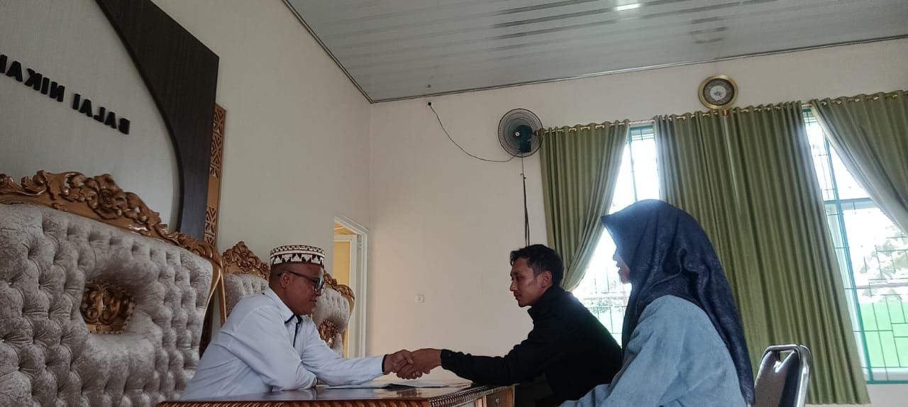 Penyuluh Agama Bekali Ilmu Perkawinan dalam Kursus Pra-Nikah di KUA Sekampung