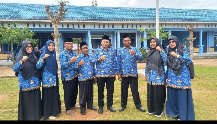 Momentum Hari Pahlawan, Pegawai KUA Way Bungur Teguhkan Semangat Pengabdian 