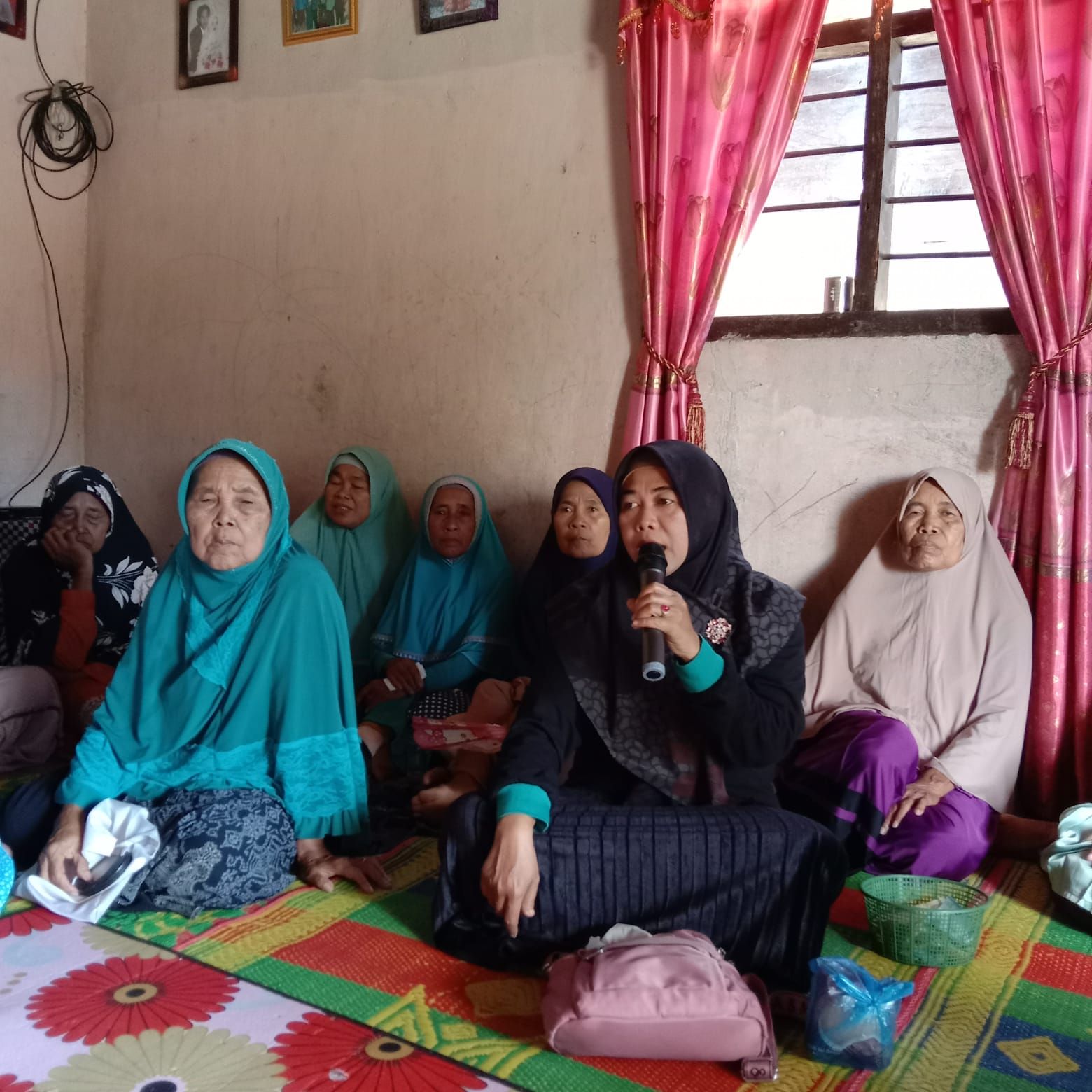 PAI KUA Batanghari Sampaikan Empat Amalan Penerang Kubur dalam Majelis Taklim Al-Muslimah Batangharjo