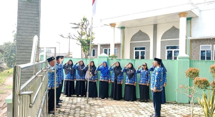 KUA Batanghari Gelar Apel Peringatan Hari Kesaktian Pancasila: Kokohkan Semangat Kebangsaan