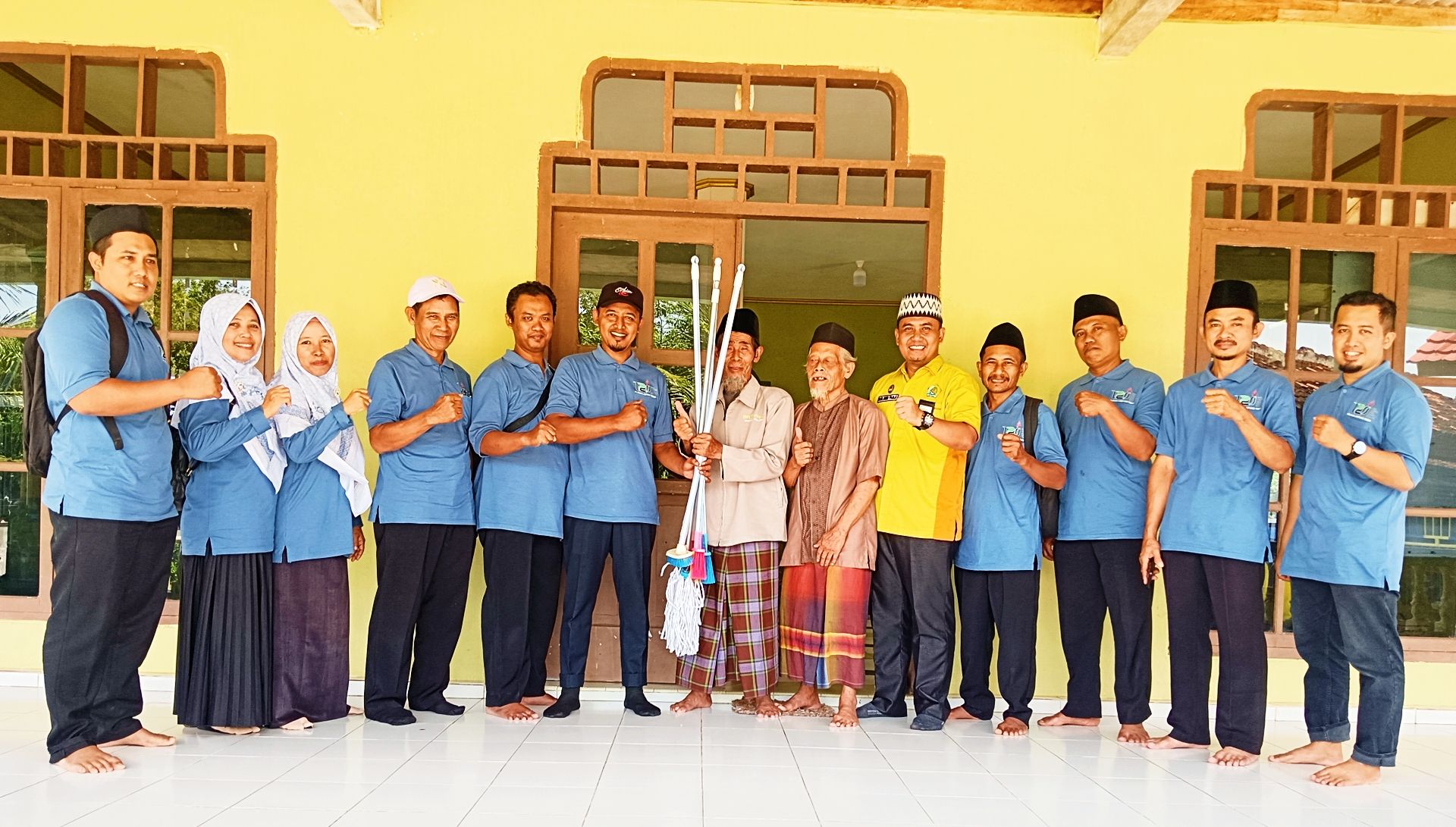 Kepala KUA Labuhan Ratu Semarakkan Apel Akbar dan Dukung Aksi Bersih-Bersih Rumah Ibadah Lintas Agama