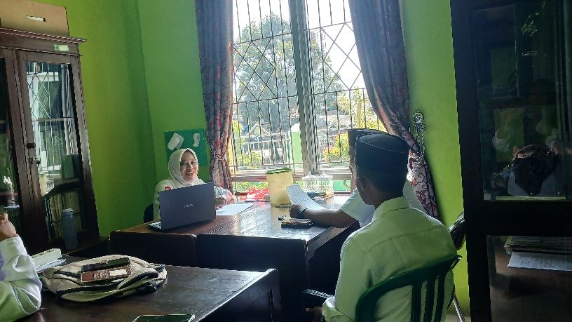 Penyuluh Agama KUA Batanghari Dampingi Penerbitan e-AIW Tanah Wakaf Yayasan di Bumiharjo