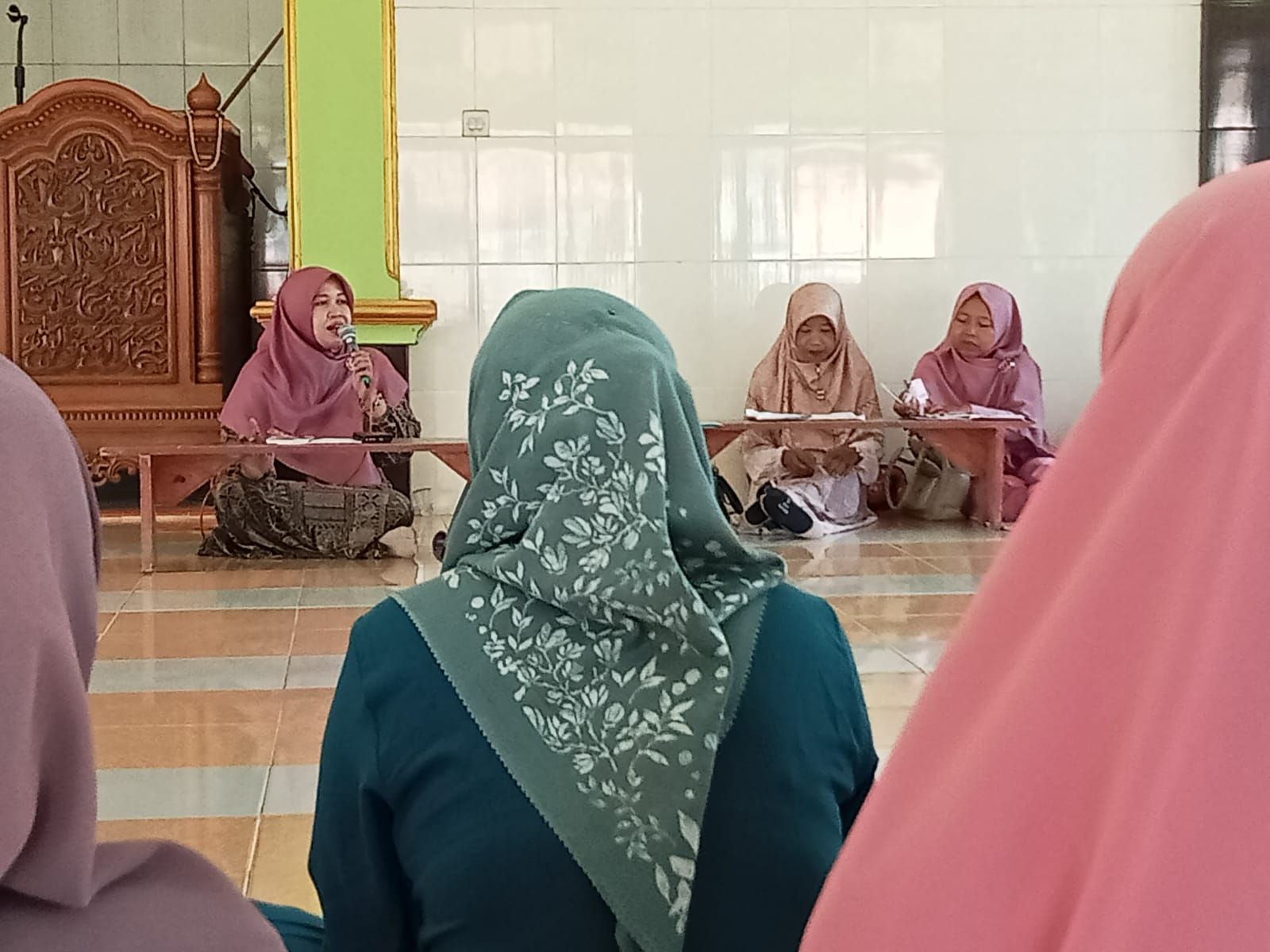 Jaga Lisan, Jaga Iman: Penyuluh Agama Beri Tausiah di Masjid Nurul Qomar