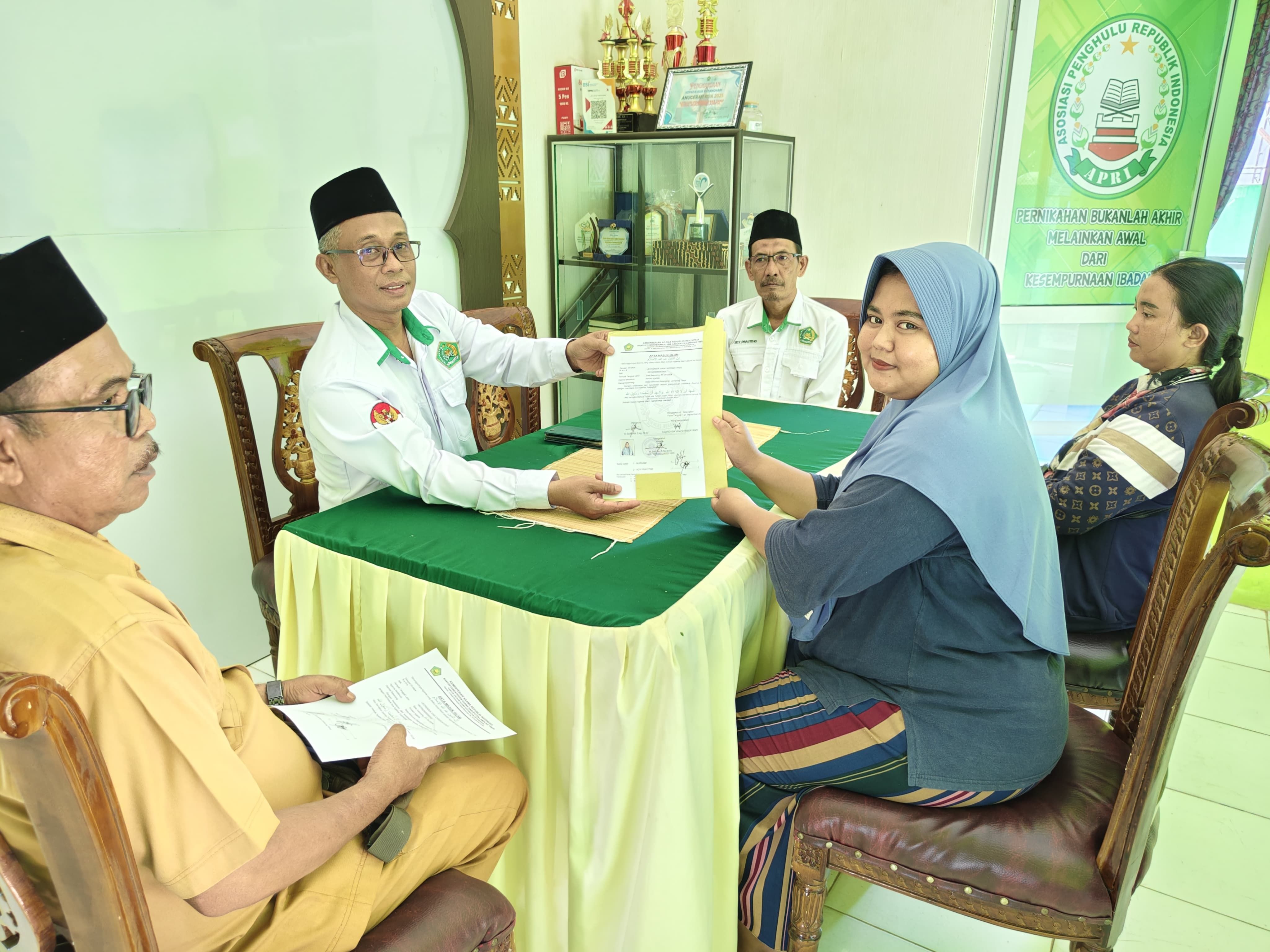 KUA Batanghari Laksanakan Ikrar Masuk Islam bagi Warga Desa Balekencono