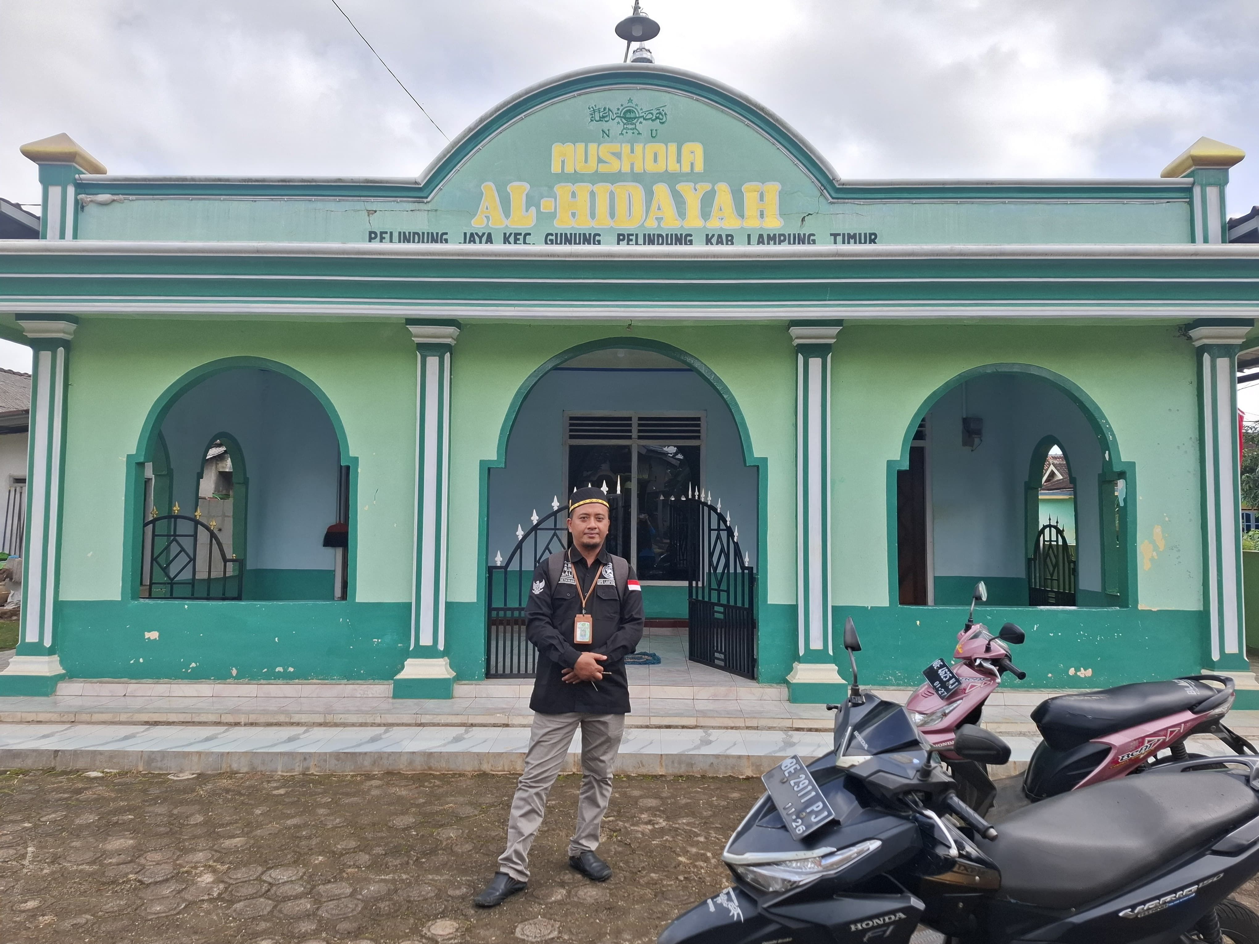 Penyuluh Agama KUA Gunung Pelindung Lakukan Pendataan Sertifikat Wakaf Masjid dan Musholla