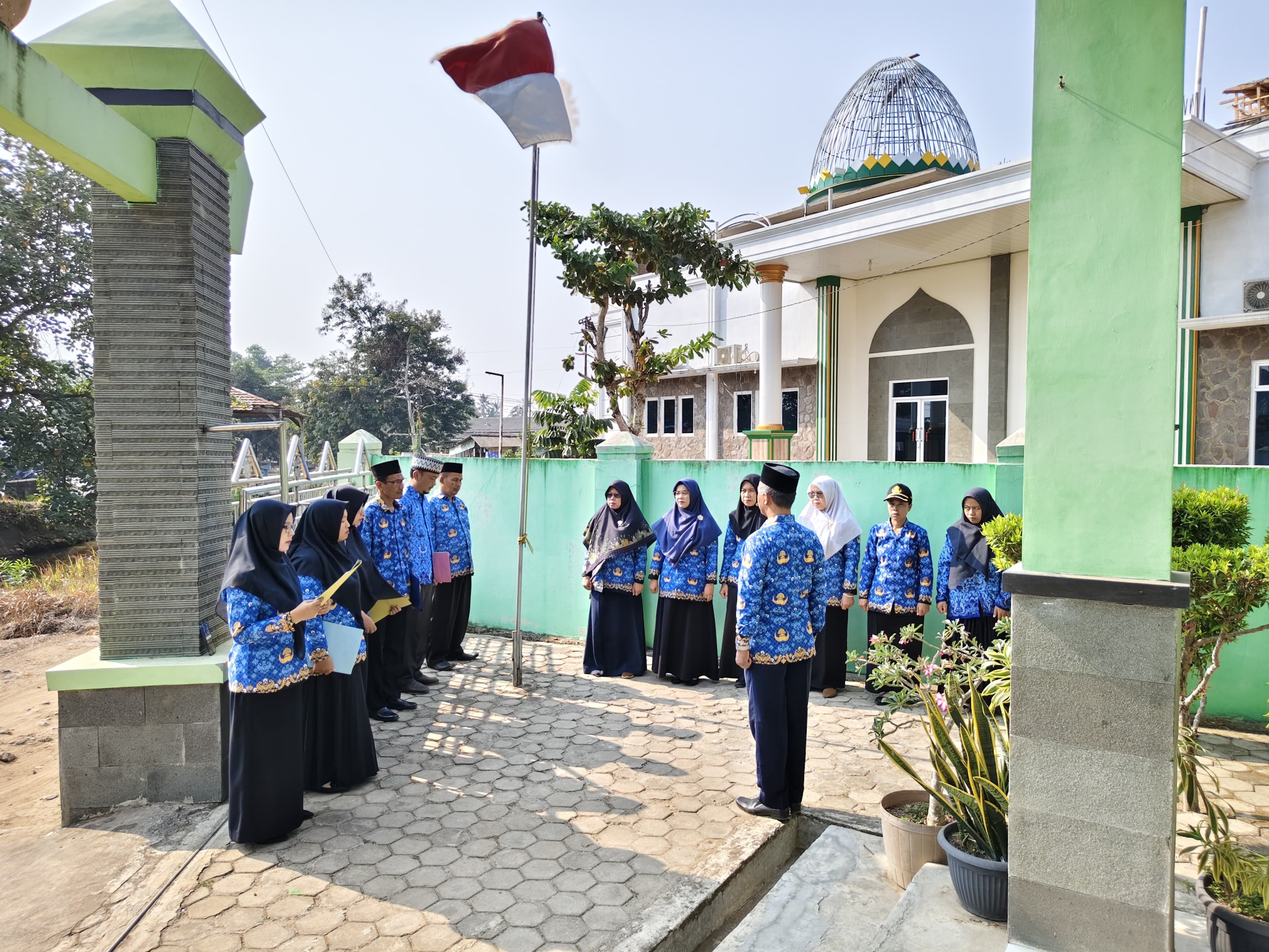 KUA Batanghari Laksanakan Apel Hari Kesaktian Pancasila