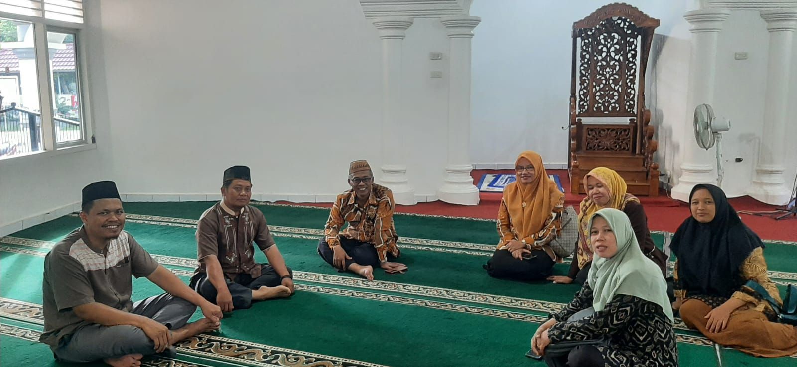 KUA Batanghari Tinjau Perpustakaan Masjid Darussalam dan Nurul Huda dalam Rangka Monitoring Kemenag RI