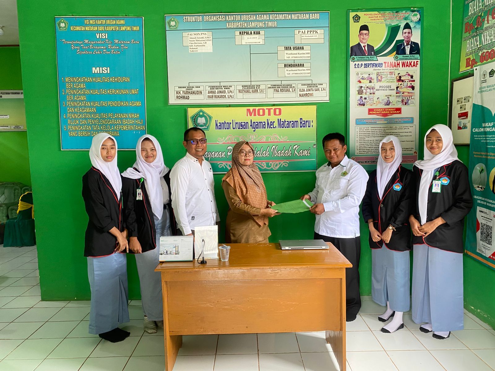 KUA Mataram Baru Sambut Hangat Siswa PKL dari SMK Praja Utama Bandar Sribhawono 