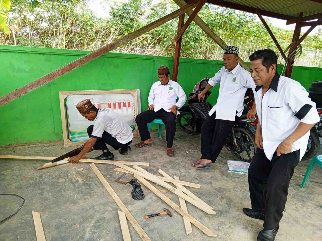 KUA Braja Selebah Tertibkan Data Pegawai.