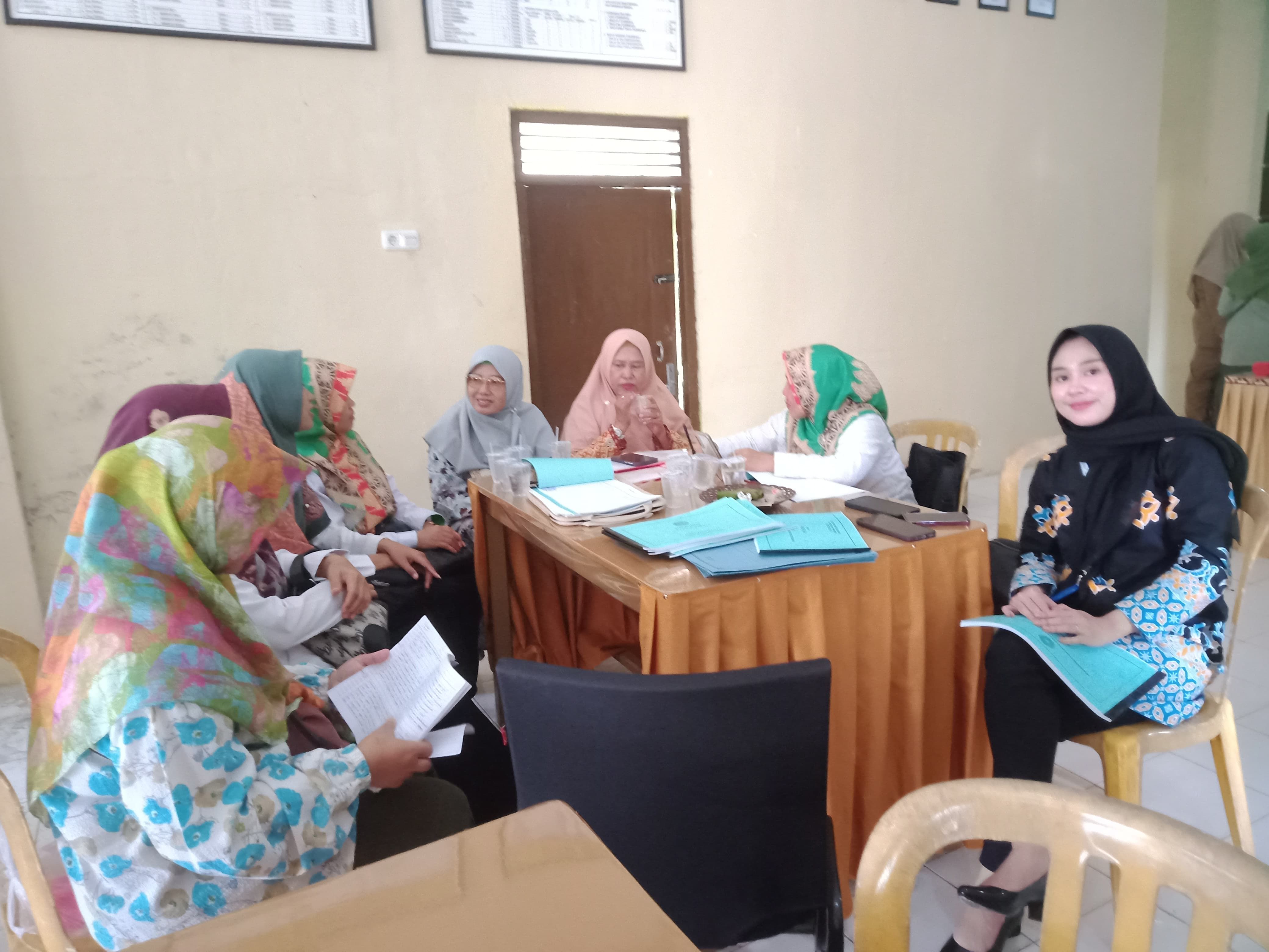 Penyuluh KUA Pekalongan Lakukan Pembinaan untuk Persiapan Lomba Desa Tingkat Provinsi