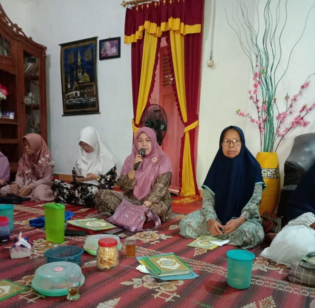 Penyuluh KUA Batanghari Perkuat Pembinaan pada Kegiatan Khotmil Qur’an di Bumiharjo