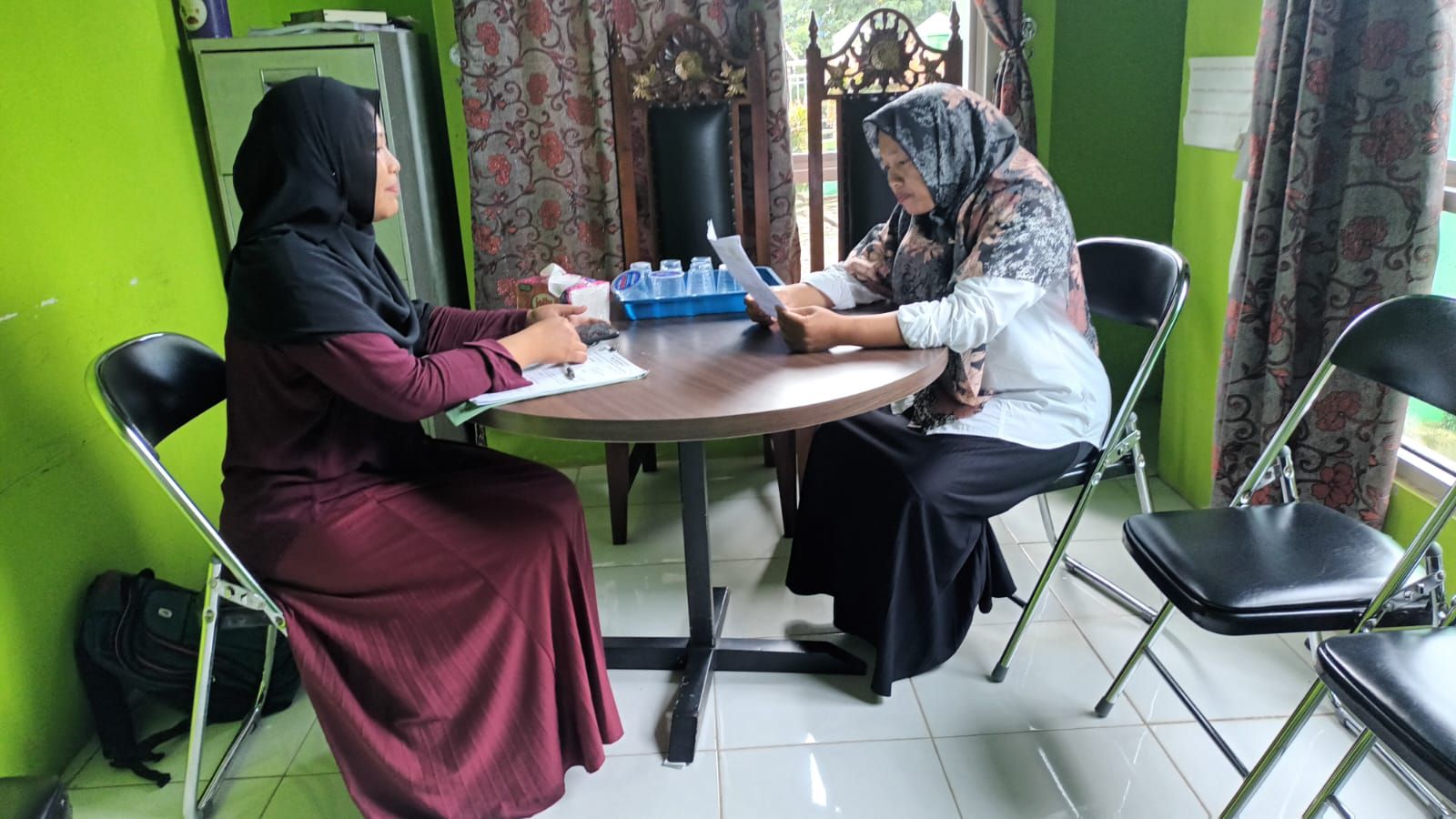 Penyuluh KUA Batanghari Berikan Informasi Sertifikasi Halal kepada Mahasiswa Pascasarjana