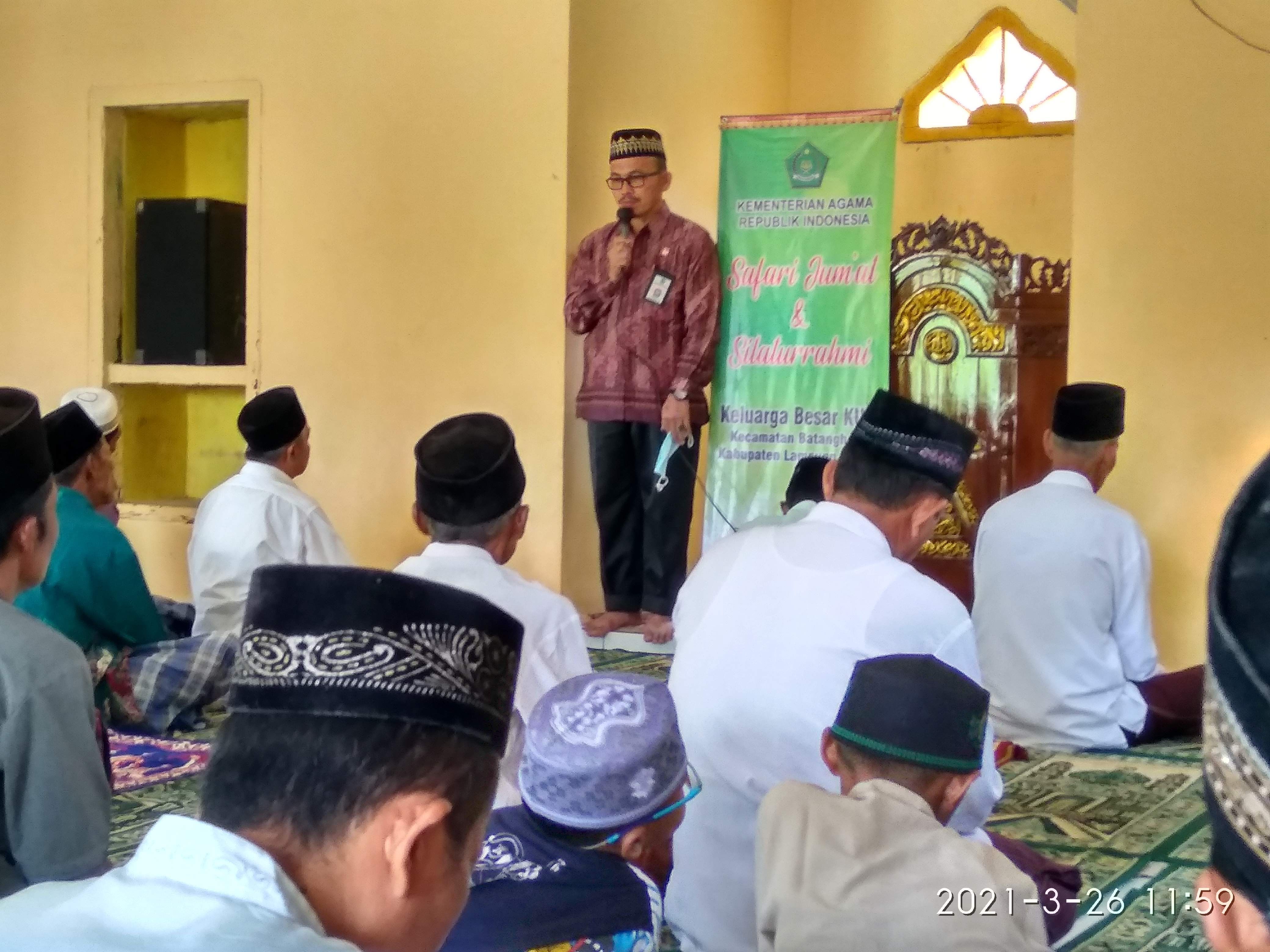 Safari Jumat dan Jumat Berkah Perkuat Kedekatan KUA Batanghari dengan Masyarakat