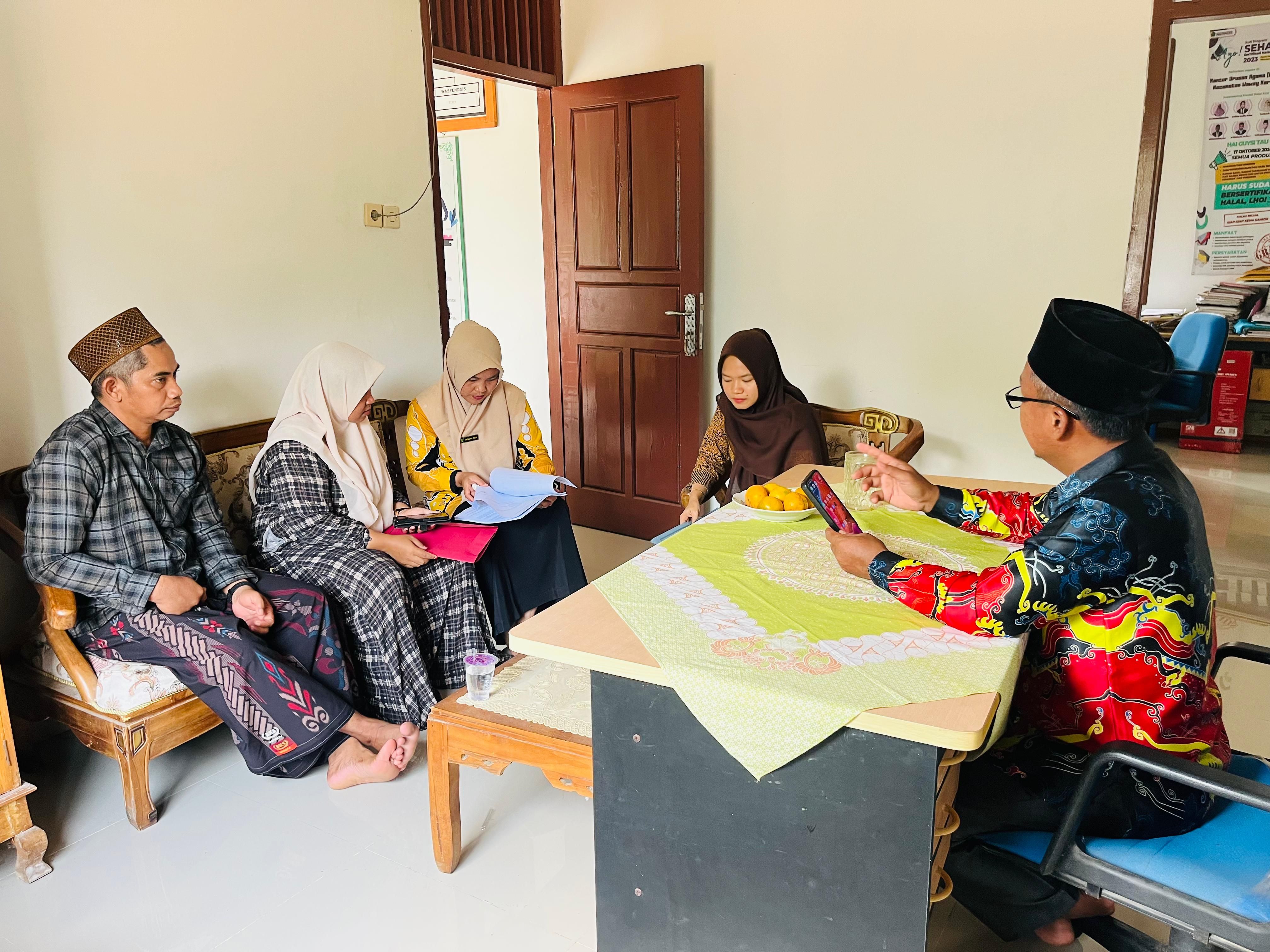 KUA Waway Karya Layani Pengajuan Izin Operasional Pondok Pesantren Miftahul Huda Kecamatan Waway Karya