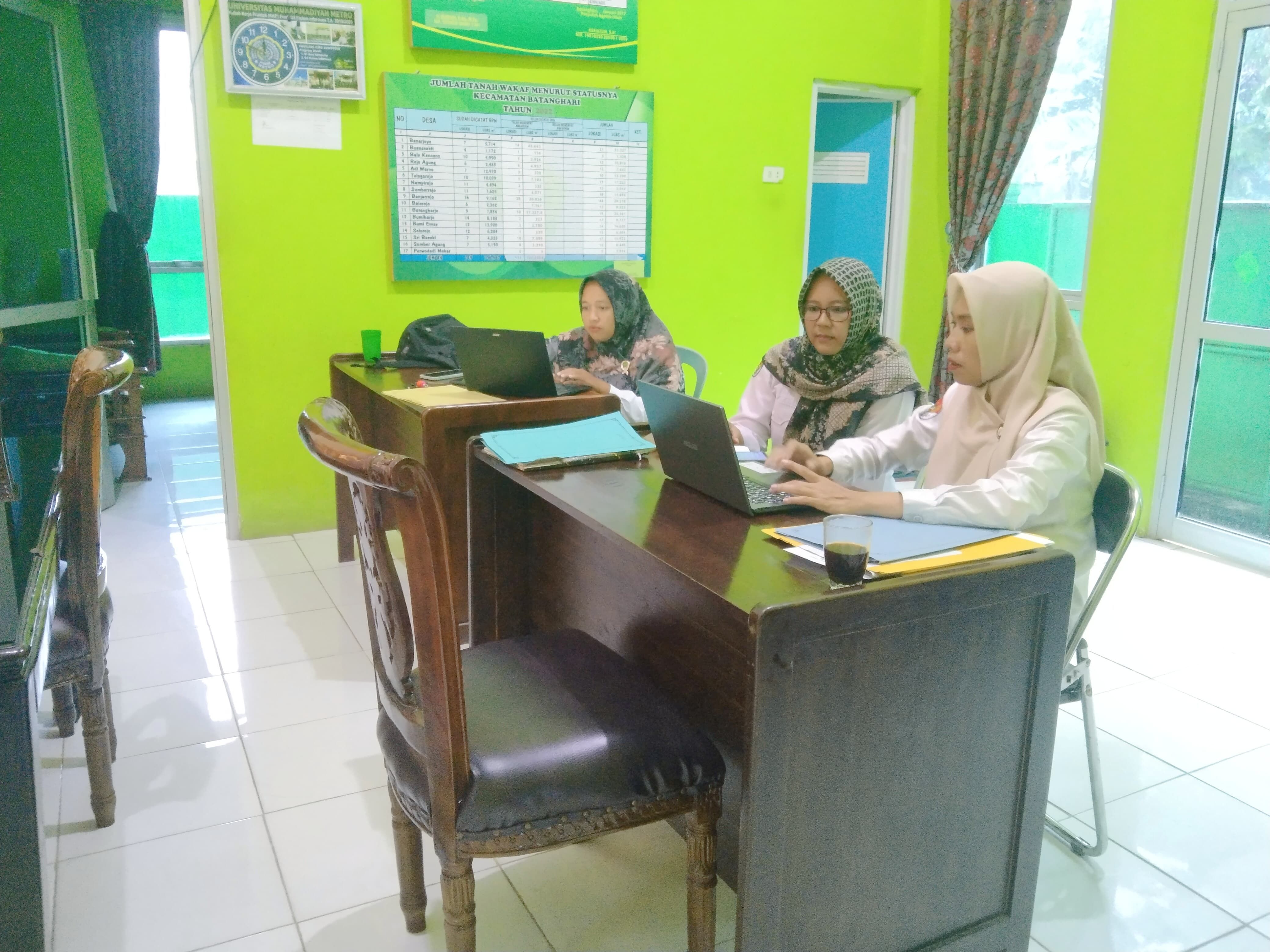 Sinergi Penyuluh dan Staf KUA Batanghari Dukung Digitalisasi Layanan Wakaf