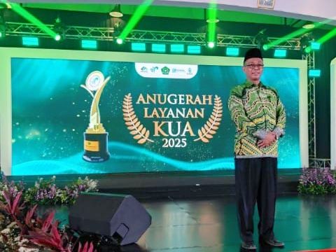 KUA Batanghari SIGAP Torehkan Prestasi pada Anugerah Layanan KUA 2025