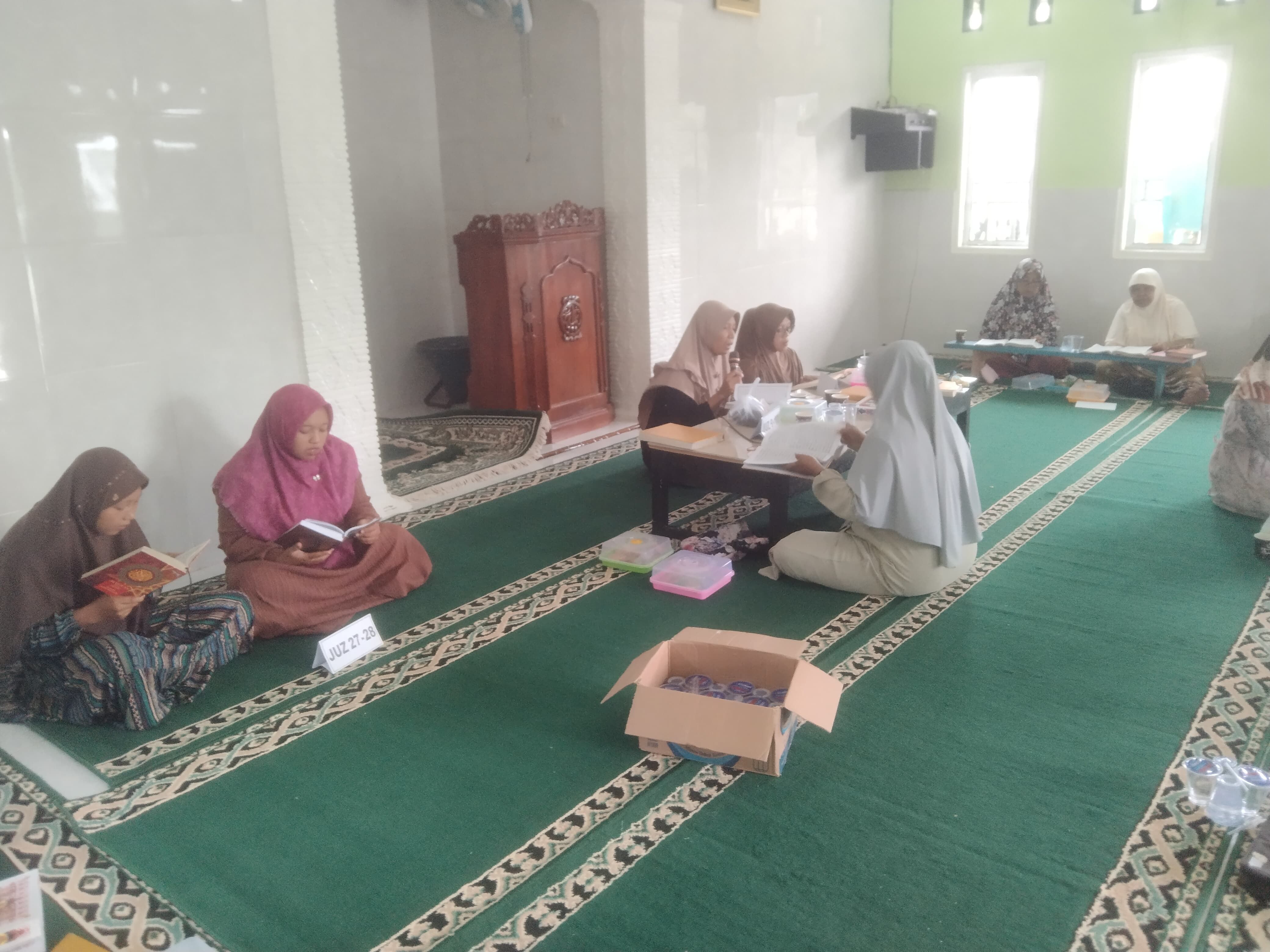Penyuluh Agama Islam Batanghari Pimpin Doa Rutinan Khotmil Qur’an Muslimat Rejo Agung