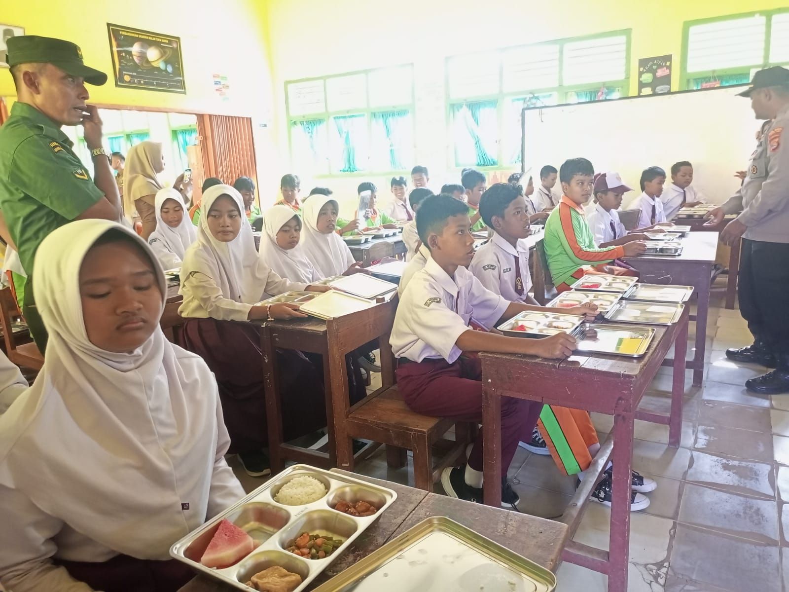 Penyuluh PPPK KUA Labuhan Ratu Dukung Launching Program Makan Bergizi Gratis