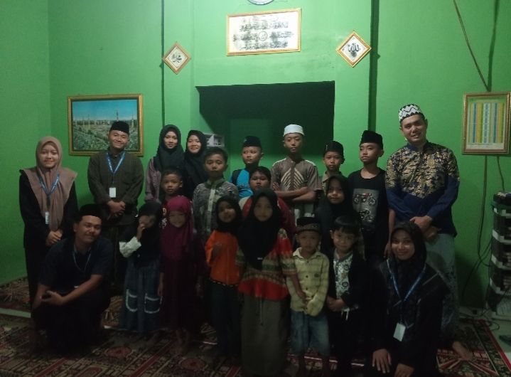 Penyuluh Agama Islam KUA Way Bungur Bimbing Santri MDT Hafizhul Hikam 