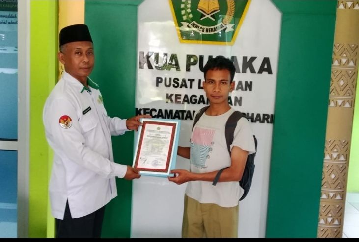 KUA Batanghari Serahkan Sertifikat Arah Kiblat Masjid Ar Rohmah Batangharjo
